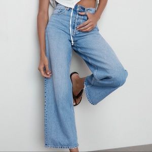 Zara Wide Leg High Rise Cropped Jeans